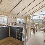 2 Bedroom Cozy In Martofte