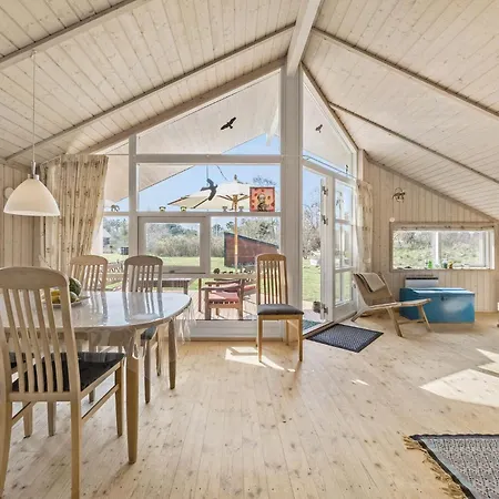 Belle Maison à Avec Wifi