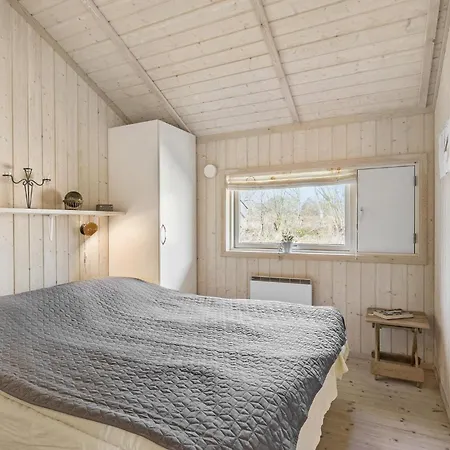 Holiday home 2 Bedroom Cozy In Martofte