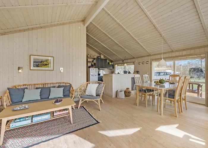 2 Bedroom Cozy In Martofte